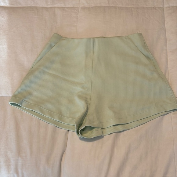 lululemon athletica Pants - lululemon Ribbed Softstreme High-Rise Short 2”